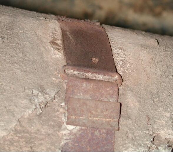 48 polegadas cortaram pre a borda de alumínio da isolação que prende com correias para a chaminé, comprimento disponível